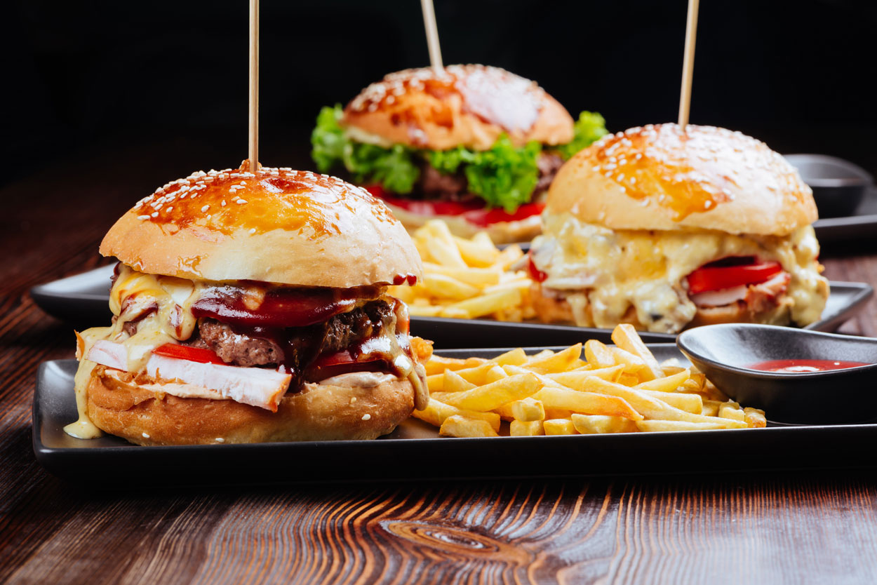 Burger Party pour vos événements - Des burgers pur boeuf artisanaux aux différents goûts province luxembourg Arden' Broche